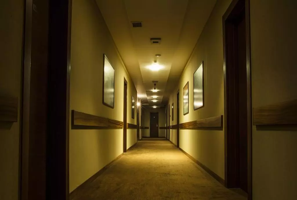 Avenue Hotel Baku_shabavizparvaz_15.jpg